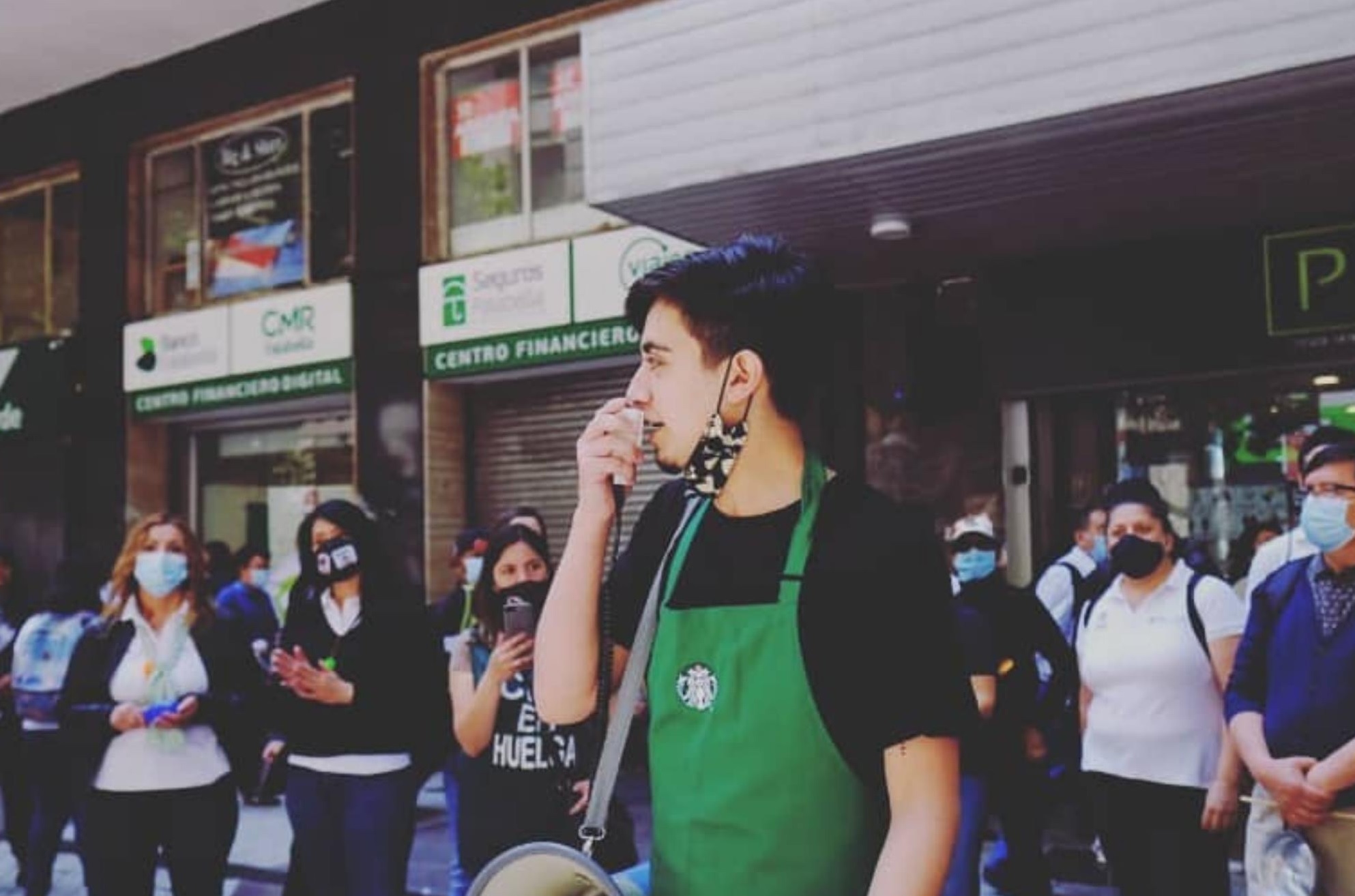 Carabineros de Chile detiene a dirigente de Starbucks